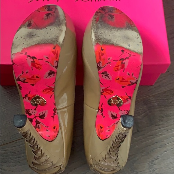 Betsey Johnson’s stilettos - Picture 2 of 11